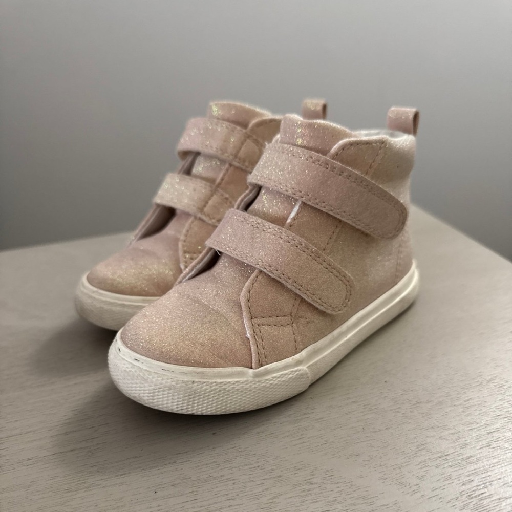 High top sparkle sneaker